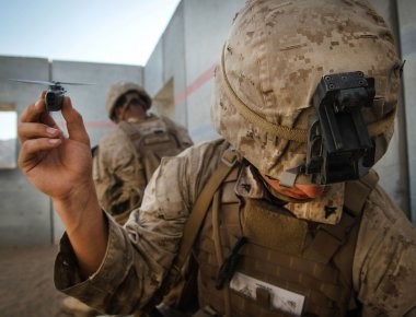 PD-100 Black Hornet: Το νέο drone των Πεζοναυτών των ΗΠΑ που ζυγίζει μόλις ... 18 γραμμάρια! (βίντεο)